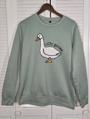 No Brand Sage Green Crewneck White "Silly Goose" Graphic Sweatshirt Sz M